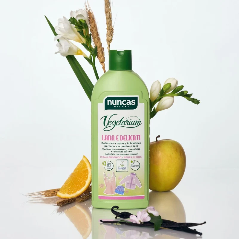 Vegetarium Detersivo a Mano e in Lavatrice Lana e Delicati - 500ml
