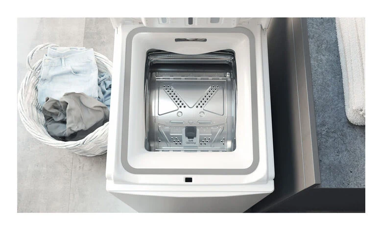 Hotpoint Ariston WMTG725BIT Lavatrice A Carica Dall'alto Libera Installazione 7 Kg, 1200 Giri, Antimacchia, Classe B, Bianco