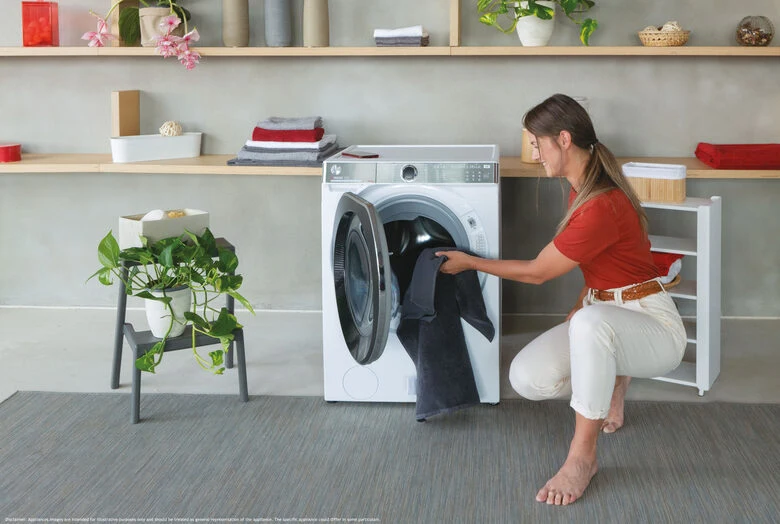 Hoover H-WASH 550 H5WPB414AMBC-S lavatrice Caricamento frontale 14 kg 1400 Giri/min Bianco