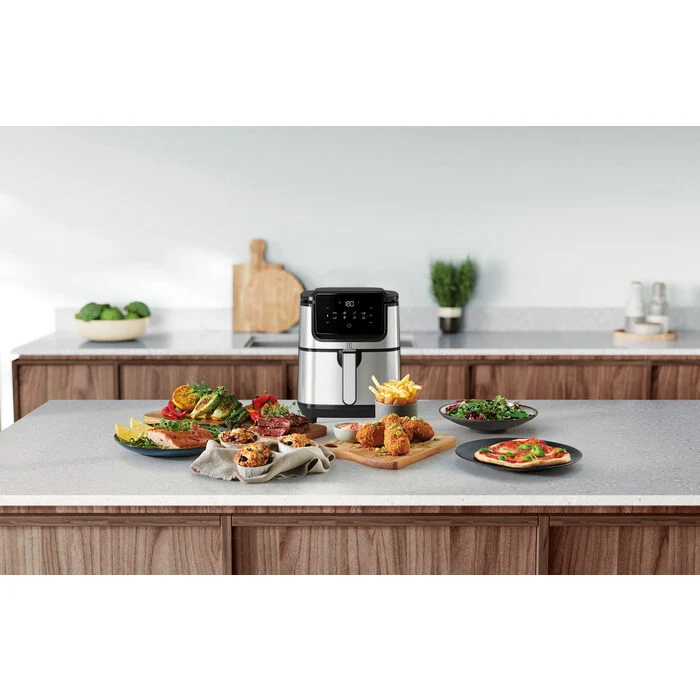 Electrolux E6AF1-4ST Singolo 4,5 L Indipendente 1500 W Friggitrice ad aria calda Nero, Acciaio inossidabile
