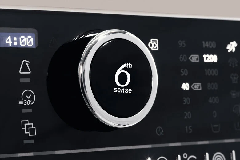 Whirlpool Autodose 9425 lavatrice Caricamento frontale 9 kg 1400 Giri/min Bianco