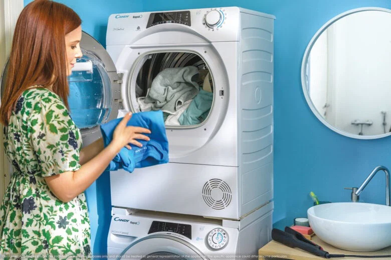 Candy RapidÓ RO4H7A2TCEX-S asciugatrice Libera installazione Caricamento frontale 7 kg A++ Bianco