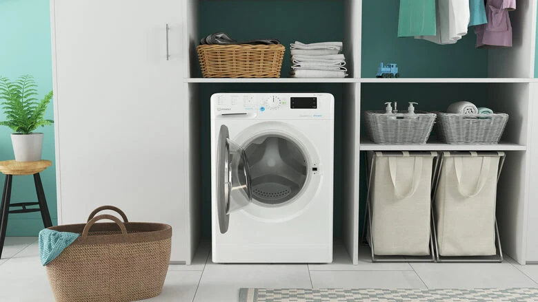 Indesit BWE 81285X WS IT lavatrice Caricamento frontale 8 kg 1200 Giri/min B Bianco