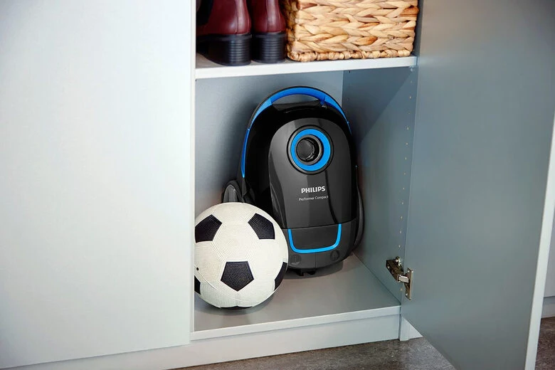Philips Performer Compact Aspirapolvere con sacco, 900 W, cattura il 99,9% della polvere