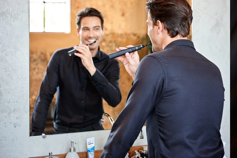 Philips Sonicare DiamondClean Spazzolino sonico ricaricabile a 5 modalità