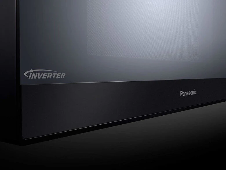 Panasonic NN-GT46 , Microonde Grill, 31 Lt, 24 programmi automatici, Inverter