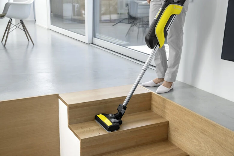 Kärcher VC 5 Cordless Nero, Giallo Senza sacchetto