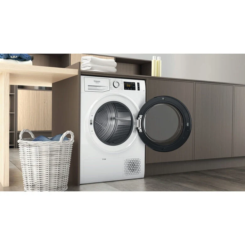 Hotpoint Asciugatrice a libera installazione NT M11 82K IT R