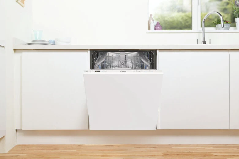 Indesit I3I D534A Lavastoviglie a Incasso Scomparsa totale 14 coperti D
