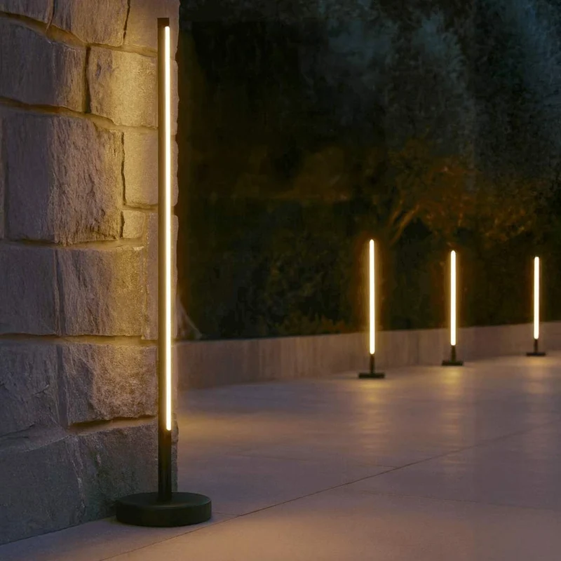 Lampadaire Extérieur Moderne avec Chargement Solaire