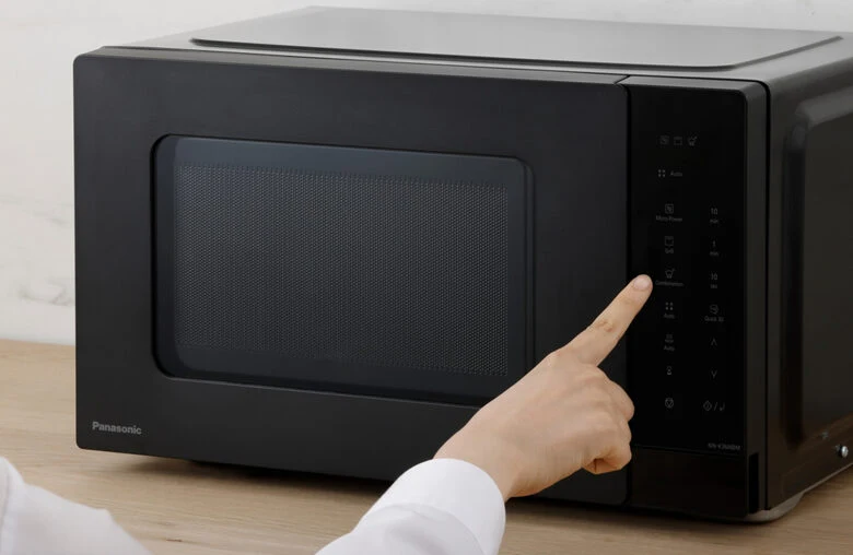 Panasonic NN-K36NBMEPG forno a microonde Superficie piana Microonde combinato 24 L 900 W Nero
