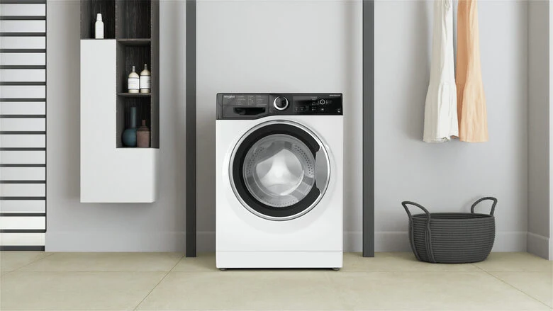 Whirlpool WSB 622 S IT lavatrice Caricamento frontale 6 kg 1200 Giri/min E Bianco