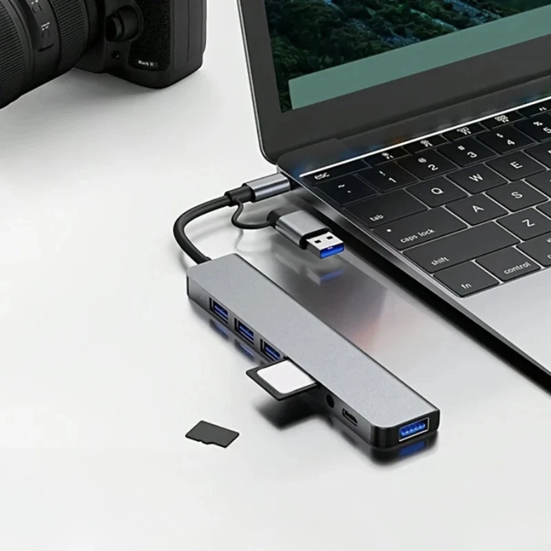 Dual-Connector 8-in-1 USB Hub