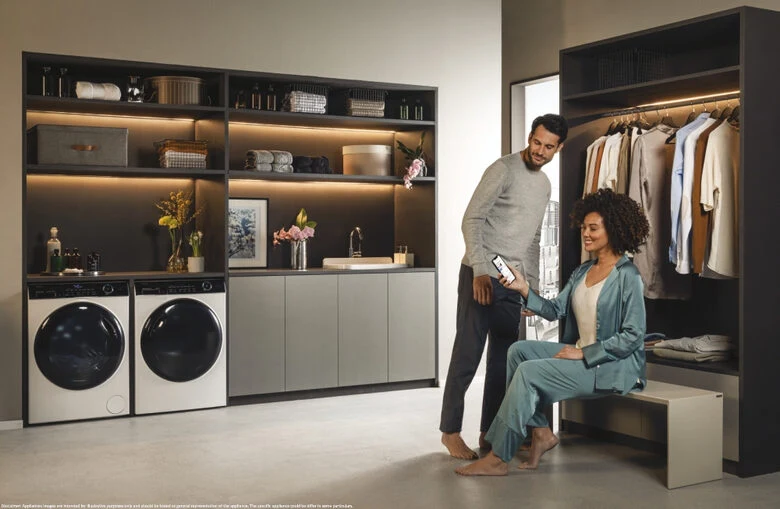 Haier HW90-B14959NEUIT I-pro Series 5 Lavatrice A Libera Installazione 9 Kg, 1400 Giri, Classe A, Bianco, Direct Motion, Refresh, Wi-fi