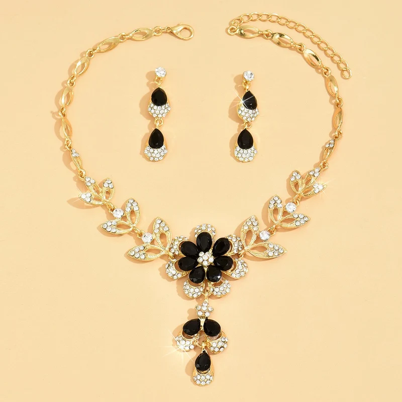 Vintage Floral Jewelry Set