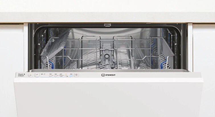 Indesit Lavastoviglie BI 60 cm, classe E, 14 coperti, Push&Go