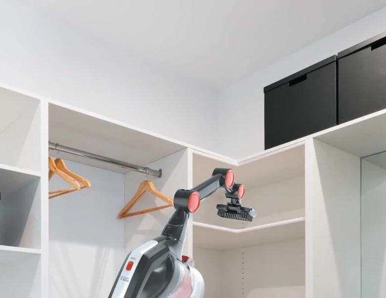 Hoover H-FREE 200 HF222AXL 011 Nero Senza sacchetto