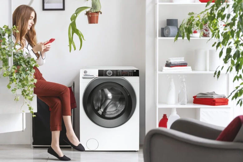 Hoover H-WASH 500 lavatrice Libera installazione Caricamento frontale 7 kg 1300 Giri/min A Bianco