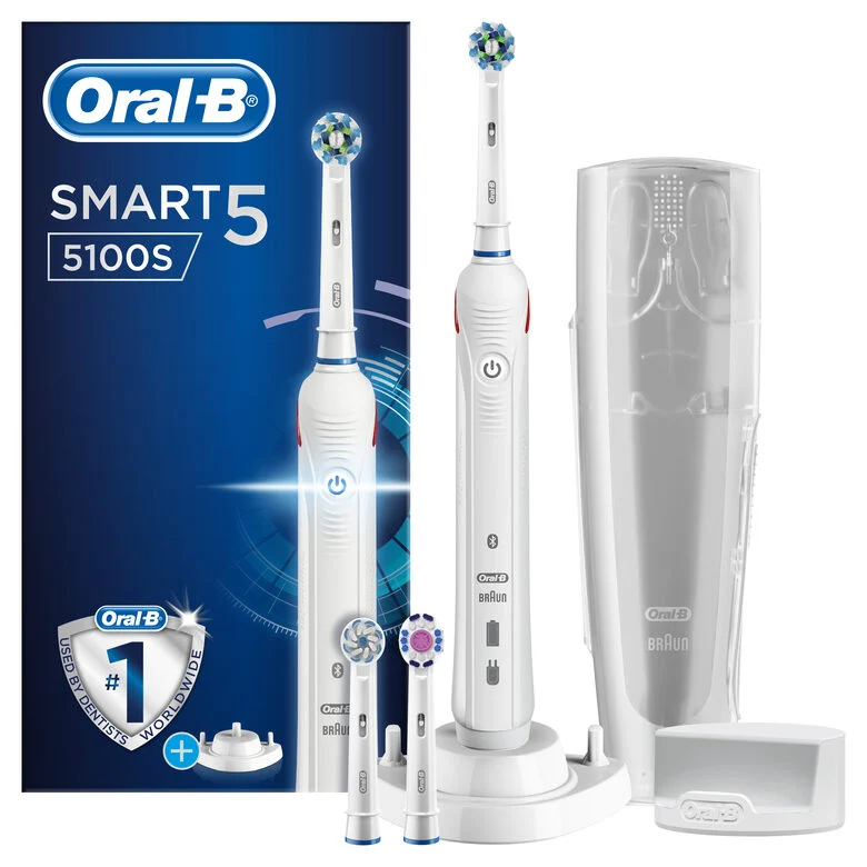 Oral-B Spazzolino Elettrico Ricaricabile Smart 5 5100S CrossAction, 1 Bianco Manico Connesso, 5 Modalità Tra Cui Sbiancante, Denti Sensibili E Protezione Gengive, 3 Testine Custodia da viagg