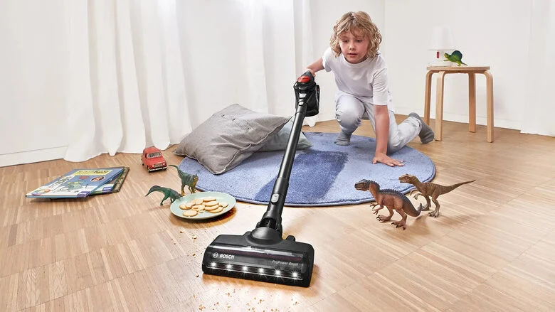 Bosch Serie 8 BCS82PWR25 aspirapolvere senza filo Nero, Rosso Senza sacchetto