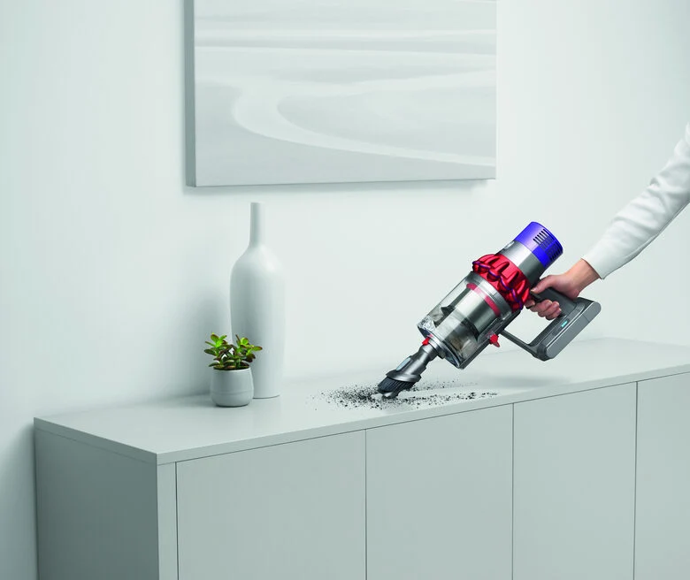 Dyson V10 Motorhead Rosso Senza sacchetto