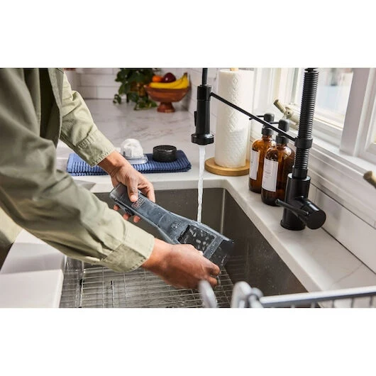 Black & Decker DVD320J-QW aspirapolvere senza filo Nero Senza sacchetto