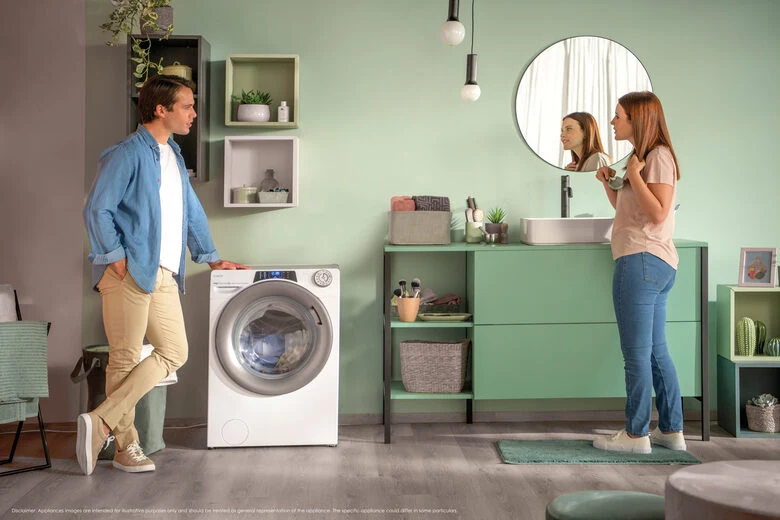Candy 496BWMR9/1-S RapidÓ Pro RP Lavatrice Caricamento Frontale 9 Kg, 1400 Giri, Tecnologia Quick&Clean, Speed-Drive Inverter, Easy Iron Plus, Classe A, Bianco