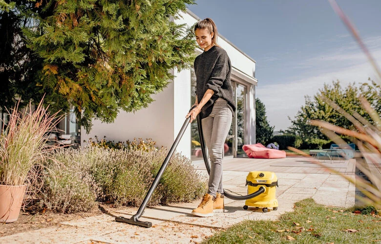 Kärcher WD 2 Plus V-12/4/18 12 L Bidone Aspiratutto 1000 W Sacchetto per la polvere