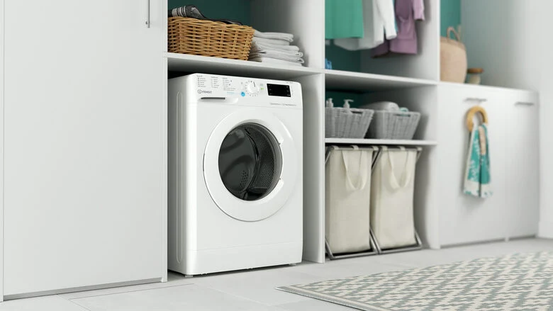 Indesit BWSE 71283X W IT lavatrice Caricamento frontale 7 kg 1200 Giri/min D Bianco