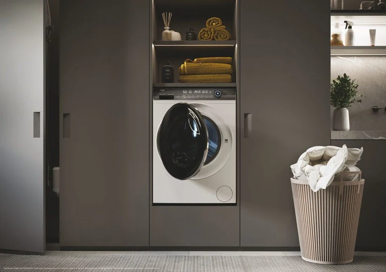 Haier 979 HW120-B14979EU1 lavatrice Caricamento frontale 12 kg 1400 Giri/min Bianco