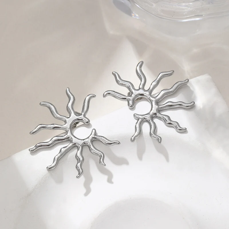 Wavy Sunray Open Hoop Earrings