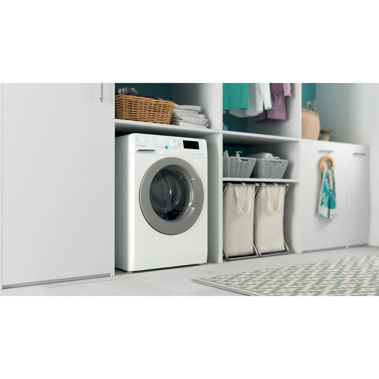 Indesit BWE 101486X WS IT lavatrice Caricamento frontale 10 kg 1400 Giri/min Bianco