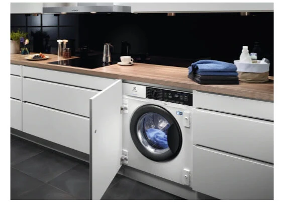 Electrolux EW7F384BI lavatrice Caricamento frontale 8 kg 1400 Giri/min D Bianco