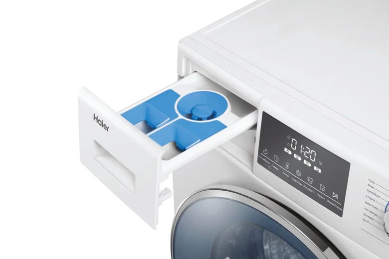 Haier Serie 876 HW80-B14876N lavatrice Caricamento frontale 8 kg 1330 Giri/min A Bianco